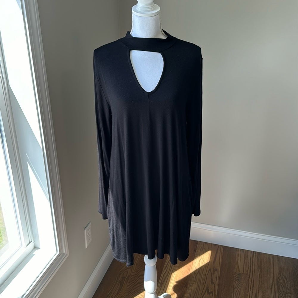 Black long sleeve dress